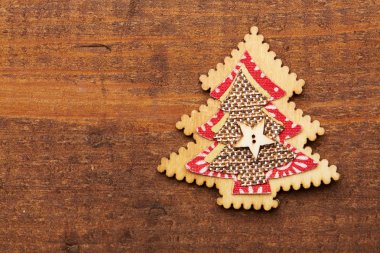 küçük Christams ağacı süsle