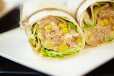 Rulo olarak sebzeli pide