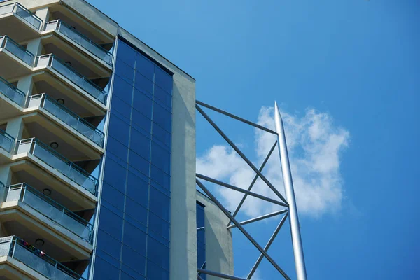 Moderna hotel byggnaden exteriör — Stockfoto