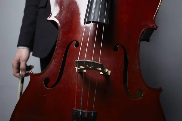 Man musician with cello — Stock Photo, Image