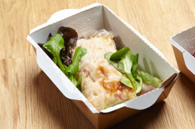 Haşlanmış sebzeli omlet 