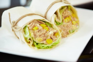 Rulo olarak sebzeli pide