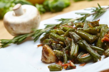 Kızarmış yemek yeşil fasulye