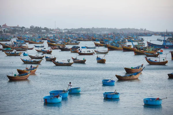 balıkçı tekneleri Vietnam