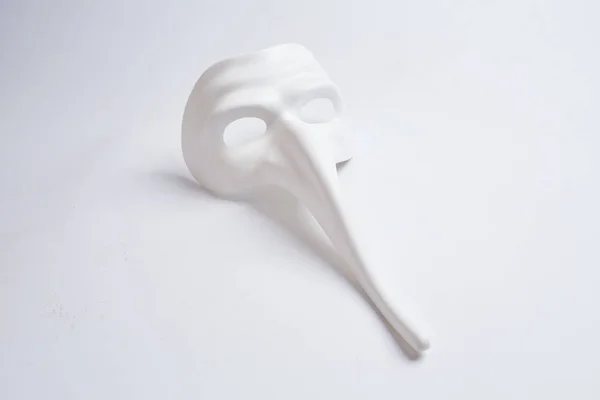Máscara branca veneziana — Fotografia de Stock
