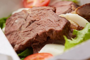 sağlıklı yiyecek yumurta haşlanmış et 