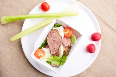 sağlıklı yiyecek yumurta haşlanmış et 