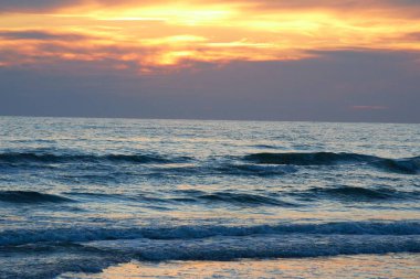 Baltık Denizi üzerinden günbatımı