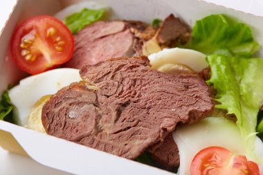 et haşlanmış yumurta 