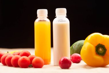 şişe suları ve sebze smoothies