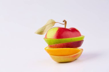 Meyve kesme: elma, portakal, armut 