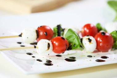 meze kiraz domates