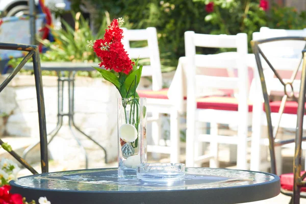 Tables at an outdoor cafe — Stock Photo, Image