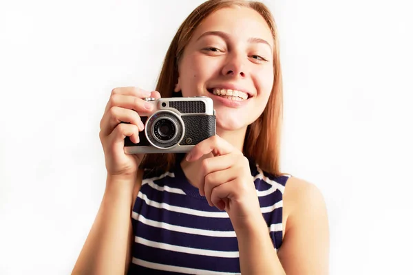 Gadis cantik dengan kamera — Stok Foto