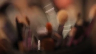 çeşitli makyaj fırçaları yakın çekim