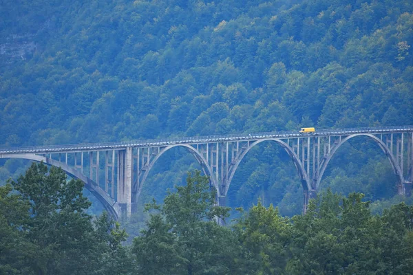 Puente Sobre Bosque Las Montañas Montenegro — Foto de Stock