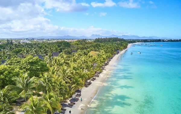 Güzel bir tropikal ada. Doğa, seyahat 