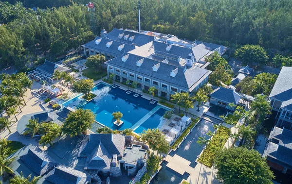 Güzel bir tropik tatil köyü. Doğa, seyahat 