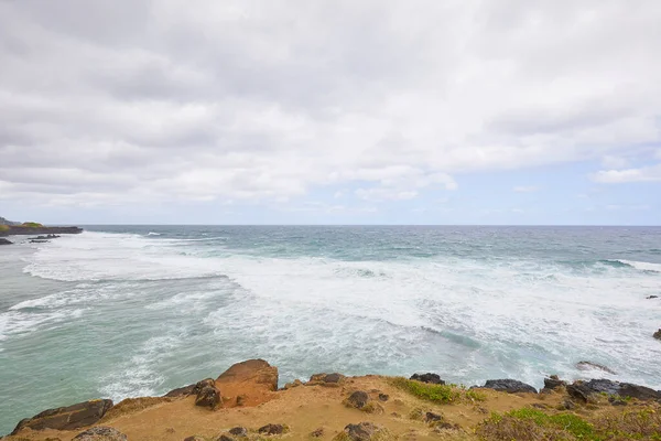Rüzgarlı Havada Fırtınalı Deniz Büyük Dalgalar — Stok fotoğraf