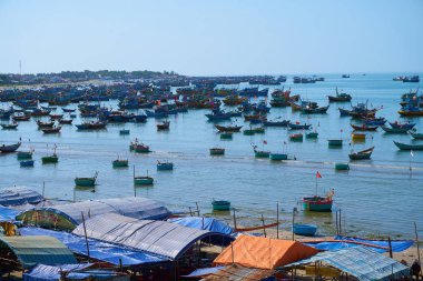 Asyalıların denizdeki tekneleri