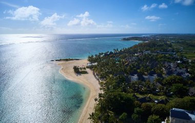 Mauritius adasında güzel bir tatil köyü