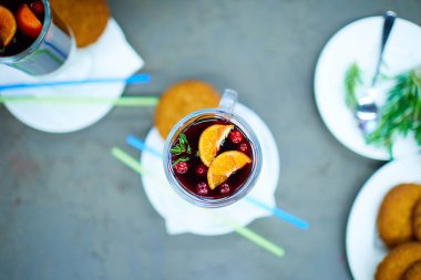 Sıcak şarap, kış mevsimi için mükemmel bir içecek.