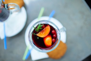 Sıcak şarap, kış mevsimi için mükemmel bir içecek.