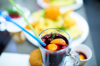 Sıcak şarap, kış mevsimi için mükemmel bir içecek.