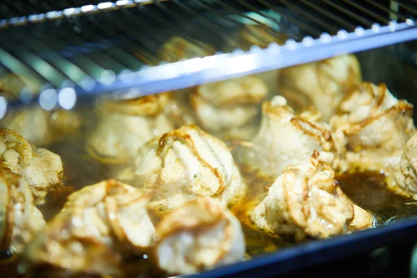 Rolos Carne Assando Com Espetos Forno — Fotografia de Stock