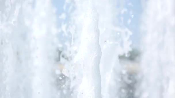 Beautiful Fountain Water Splashes Day Time — Stock Video