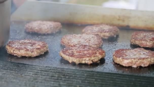 Sabrosas Parches Hamburguesas Parrilla Aire Libre — Vídeo de stock