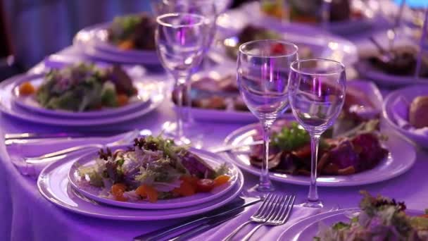 Deliciosos Platos Servidos Mesa Banquetes — Vídeos de Stock