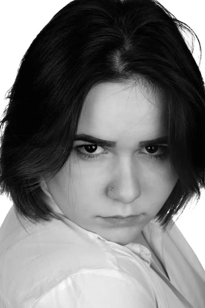 Černobílý Portrét Bílém Pozadí Dívenky Emoce Odsouzení Nespokojený Výraz Naštvaný — Stock fotografie