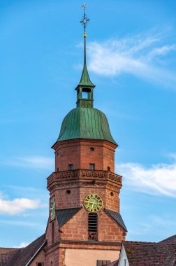 Bavyera, Almanya 'daki Kara Orman. Dağlarla, ormanlarla, göllerle ve büyüleyici ülkelerle el değmemiş doğa. Freudenstadt şehrinin ayrıntıları.