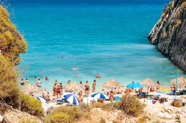 Zakynthos Adası, Yunanistan. Unutulmaz deniz tatilleri için uygun plajları ve kıyıları olan Akdeniz incileri. Xigia Sahili.