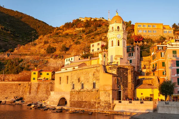Vernazza Στο Cinque Terre Ιταλία Όμορφη Παραθαλάσσια Πόλη Και Ψαράδες — Φωτογραφία Αρχείου