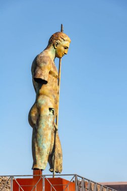 Pompei, Roma İmparatorluğu 'nun evleri, meydanları ve tarihi kalıntılarıyla dünyanın en iyi korunmuş arkeolojik alanı. Mitoraj Daedalus heykeli..