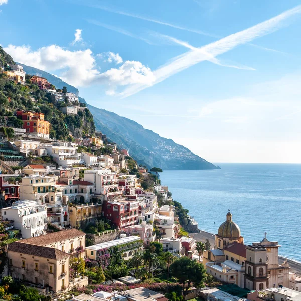 Positano Wspaniała Wioska Nadmorski Kurort Słynnym Wybrzeżu Amalfi Zatoką Neapolitańską — Zdjęcie stockowe