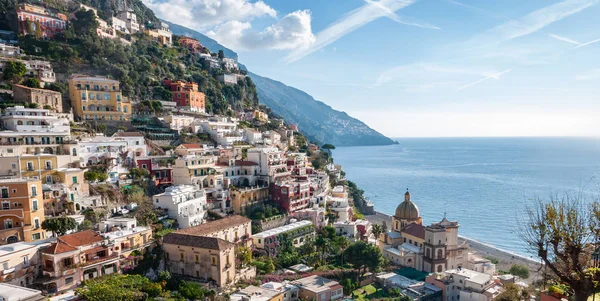 Positano Magnifique Village Station Balnéaire Sur Célèbre Côte Amalfitaine Derrière — Photo