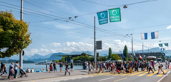 Lucerna Szwajcaria Zachwycające Miasto Nad Jeziorem Nad Rzeką Reuss Grupy — Zdjęcie stockowe