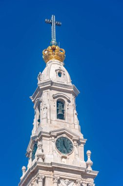 Fatima, Portekiz. Meryem Ana 'nın Bazilikası' nın Sığınak 'taki görüntüsü. Fatima 'nın Sırları da dahil Marian hayaletlerinin yeri.