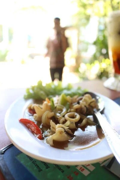 Squid Oyster Sauce Индонезийская Еда — стоковое фото