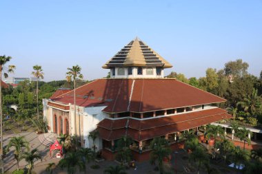 Yogyakarta, Endonezya - 10 Haziran 2017: Camii, cami Gadjah Mada Üniversitesi, cami Ugm, Endonezya Camii, Yogyakarta şehir, Endonezya dili | Asya