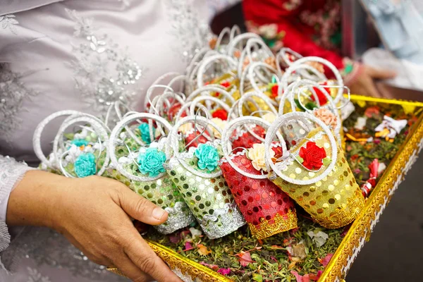 Fiesta Bodas Con Decoración Flores Caja Regalo Regalo Para Casados —  Fotos de Stock