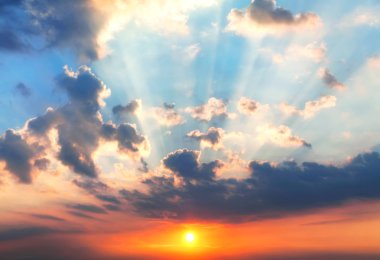 Güneş ışığıyla gün batımı