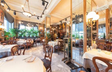 Moskova - Temmuz 2014: Art deco tarzında - 