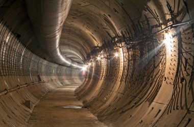 Metro Tünel inşaatı. Tünel açmak