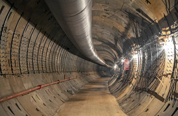 Budowa tunelu metra. Skręć w tunelu — Zdjęcie stockowe