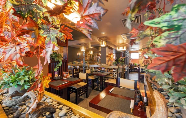 Moscú Septiembre 2014 Interior Del Restaurante Japonés Moderno Yakitoriya Decorado —  Fotos de Stock