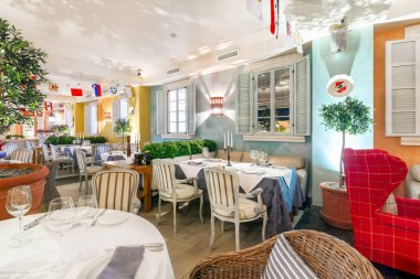 Moskova - Ağustos 2014: Lüks iç Akdeniz restoran 